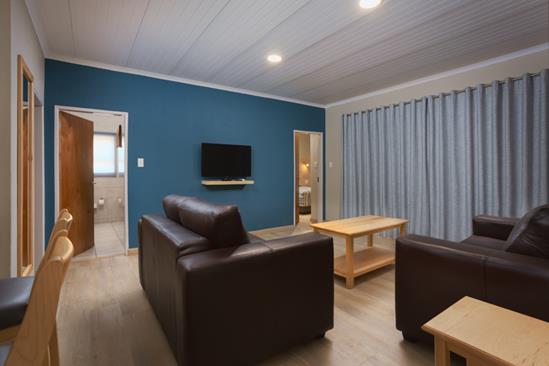 Gariep, A Forever Resort: 4-Sleeper Chalet. 2 bedrooms (1 double bed & 2 single beds)