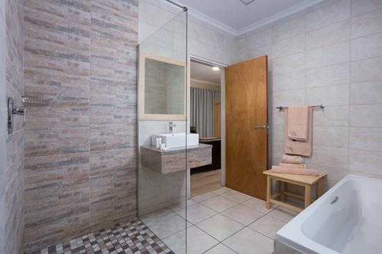 Gariep, A Forever Resort: 2-Sleeper Chalet. Open-plan (1 double bed)