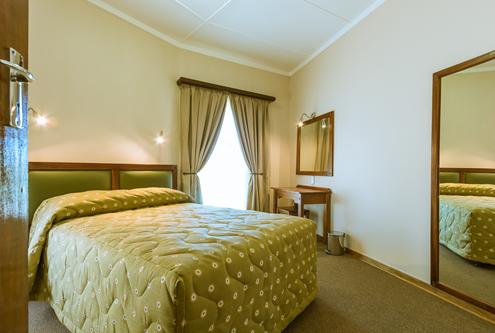 Gariep, A Forever Resort: 6-Sleeper Chalet. 3 bedrooms (1 double bed & 4 single beds)